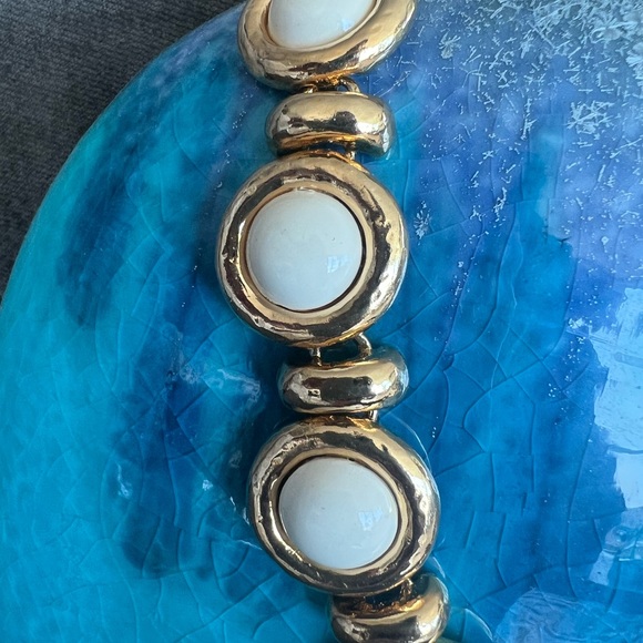 Beautiful Vintage Necklace - Picture 2 of 2